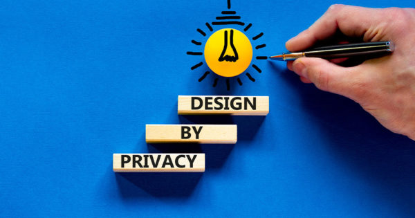 個人情報保護意識の高まりのなか注目を集めるプライバシー・バイ・デザインとは？